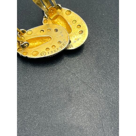 MMA Museum of Modern Art Vintage 1982 Etruscan Style Ornate Clip On Earrings - Picture 7 of 9